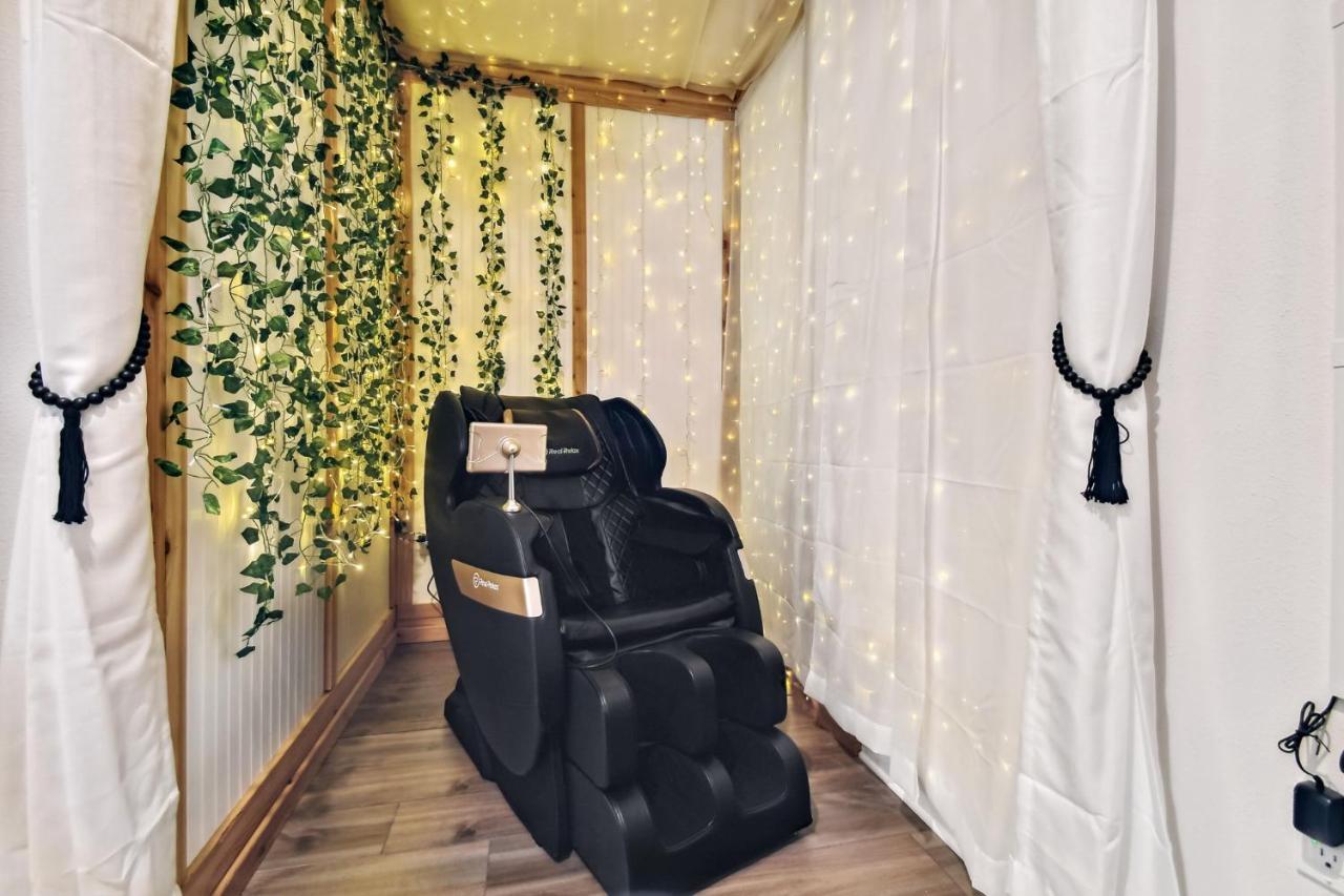 Plush Sheets, Games!, Huge Backyard, Massage Chair แทมปา ภายนอก รูปภาพ