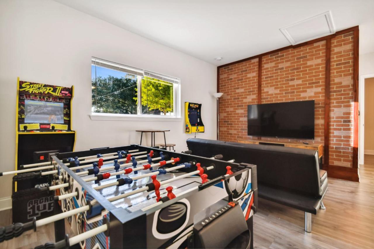 Plush Sheets, Games!, Huge Backyard, Massage Chair แทมปา ภายนอก รูปภาพ