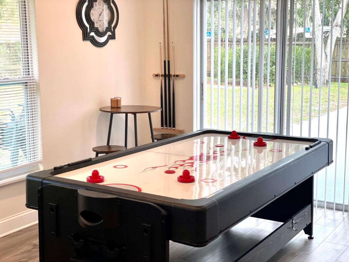 Plush Sheets, Games!, Huge Backyard, Massage Chair แทมปา ภายนอก รูปภาพ